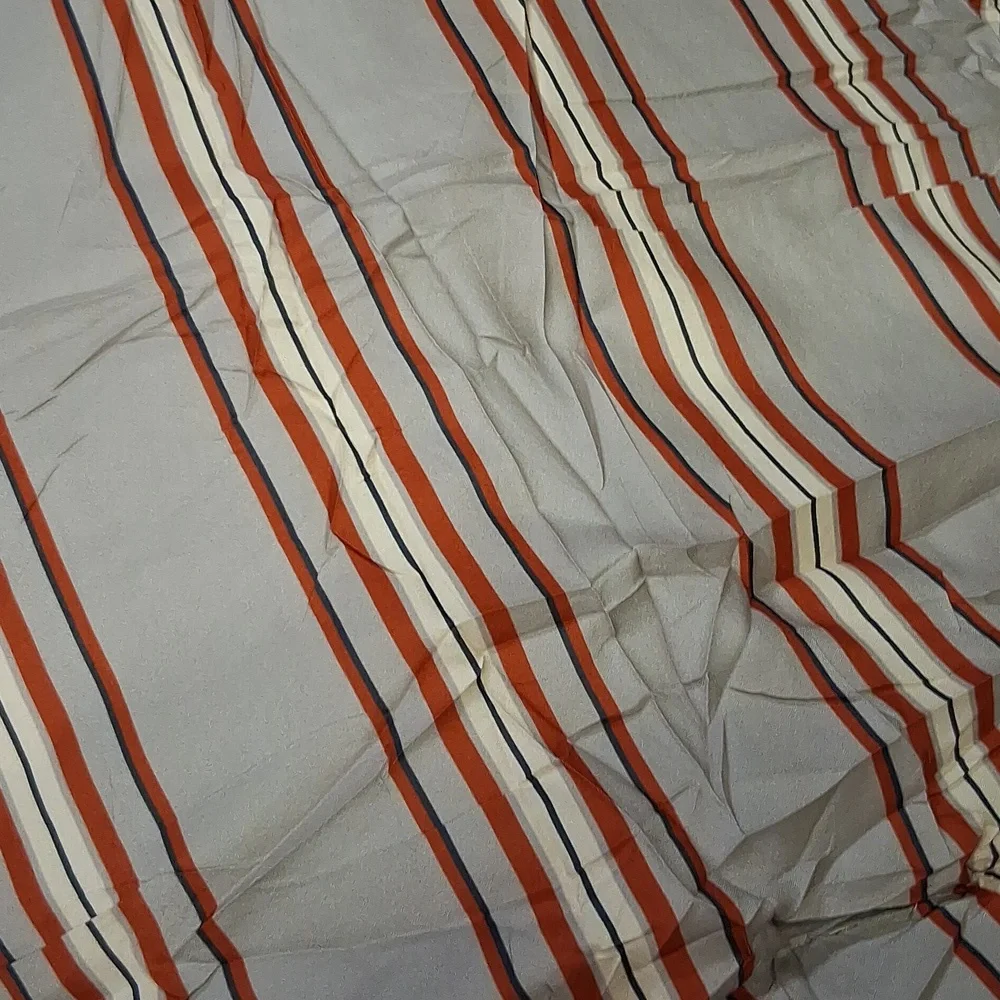 NWT Virtu Full Size Comforter & 2 Matching Pillow Cases, Khaki,Red, Cream Stripe